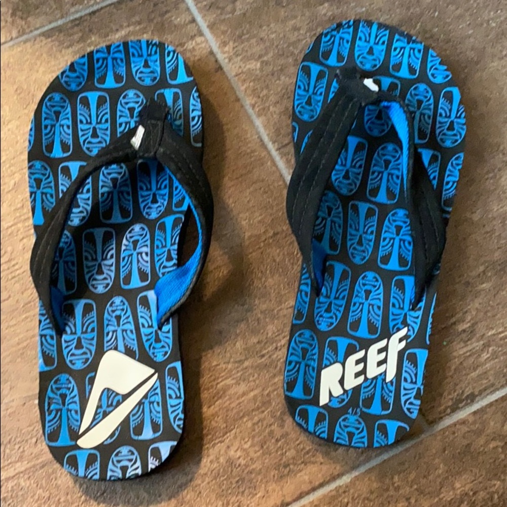 Reef flip flops size 4-5 NEW